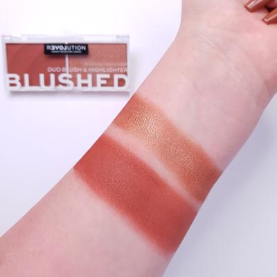 Revolution Relove Colour Play Blushed Duo Blush &amp; Highlighter Contouring palette donna 5,8 g Tonalità Baby