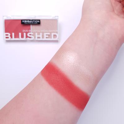 Revolution Relove Colour Play Blushed Duo Blush &amp; Highlighter Contouring palette donna 5,8 g Tonalità Cute