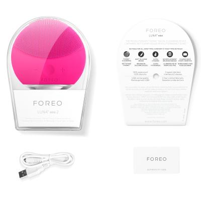 Foreo LUNA™ Mini 2 T-Sonic Facial Cleansing Device Spazzola per la pulizia donna 1 pz Tonalità Fuchsia